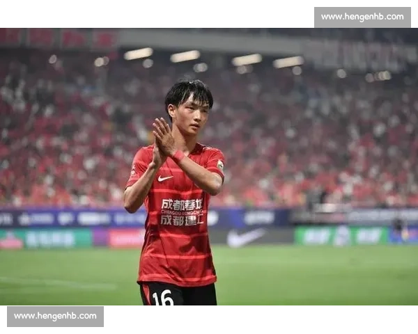 杨明洋四黄停赛缺席新鹏城战 成都蓉城中场重组迎考验